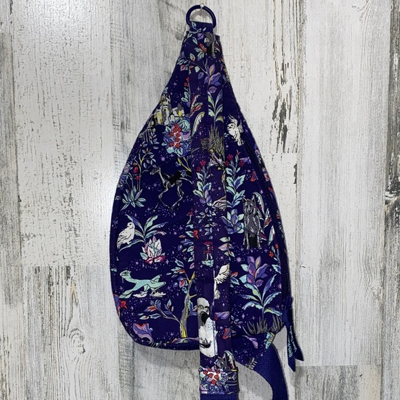 0804 Vera Bradley Harry Potter Sling Bag - Picture 4 of 7